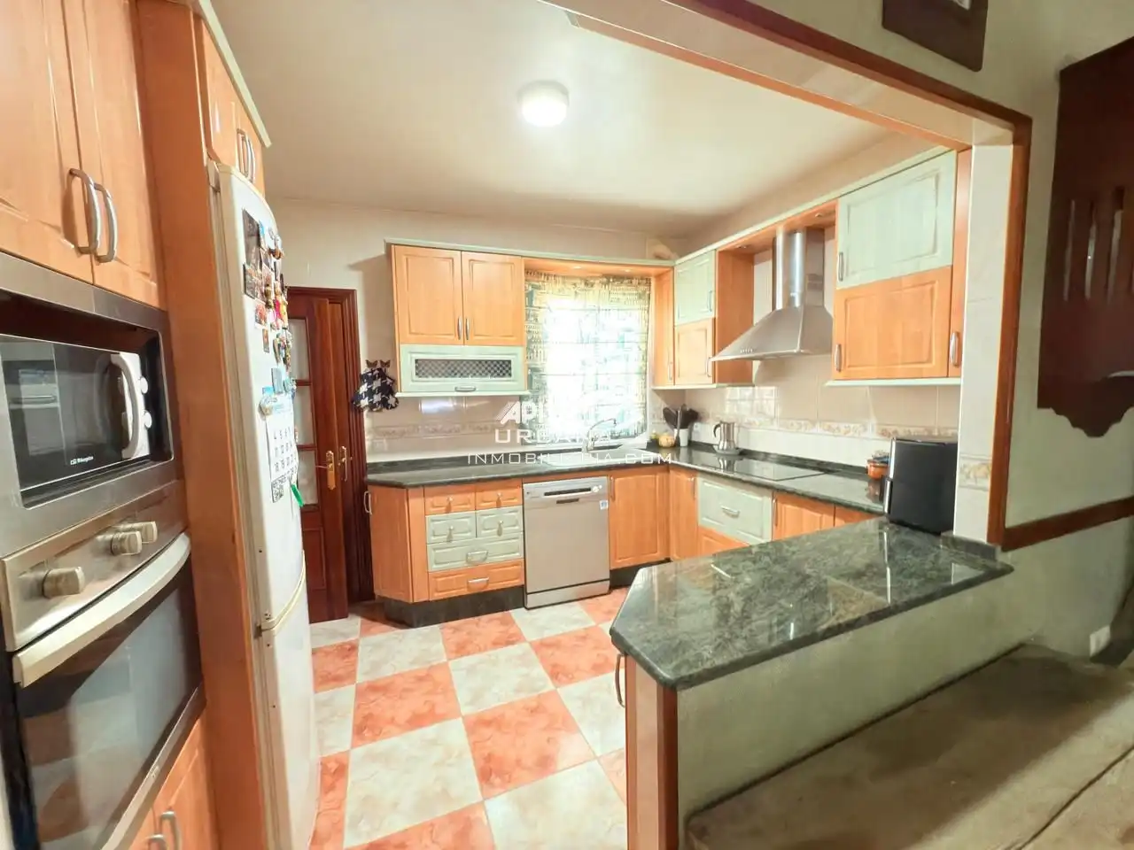 Cocina de Piso en venta en Lucena con Aire acondicionado