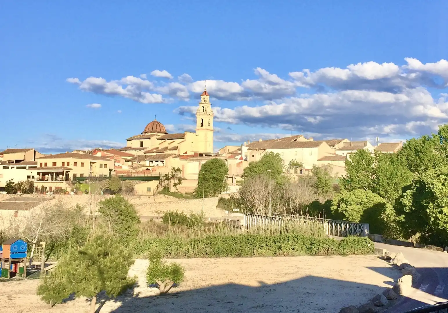 Vista exterior de Casa adosada en venta en Montaverner con Calefacción y Terraza