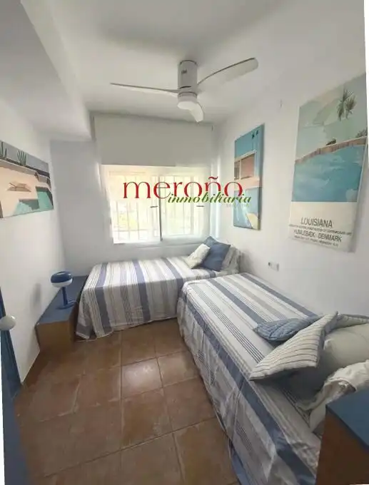 Dormitori de Apartament de lloguer en Santa Pola amb Terrassa i Moblat