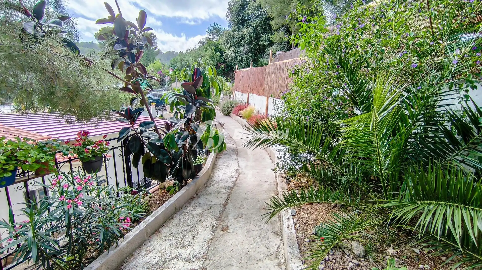 Vista exterior de Casa o xalet en venda en Almoster amb Aire condicionat, Jardí privat i Terrassa