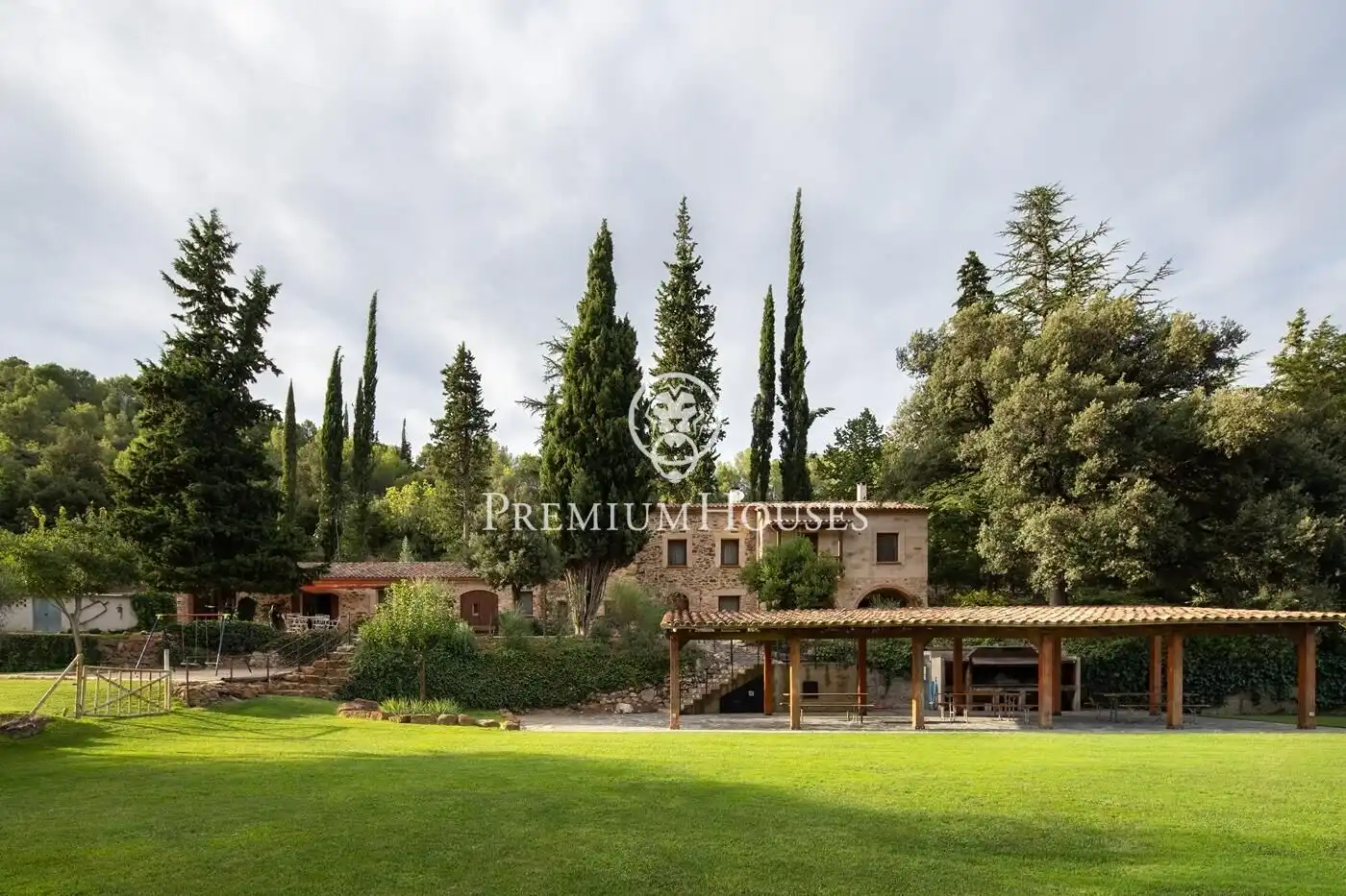 Vista exterior de Finca rústica en venda en Alcover amb Calefacció, Jardí privat i Terrassa