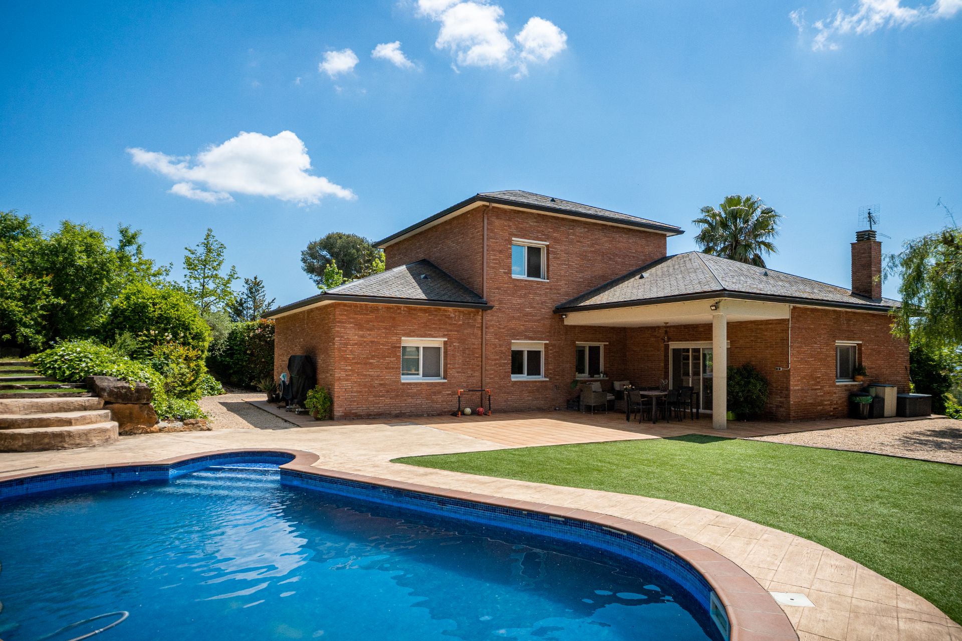 Swimming pool of House or chalet for sale in Lliçà de Vall  with Heating, Private garden and Parquet flooring