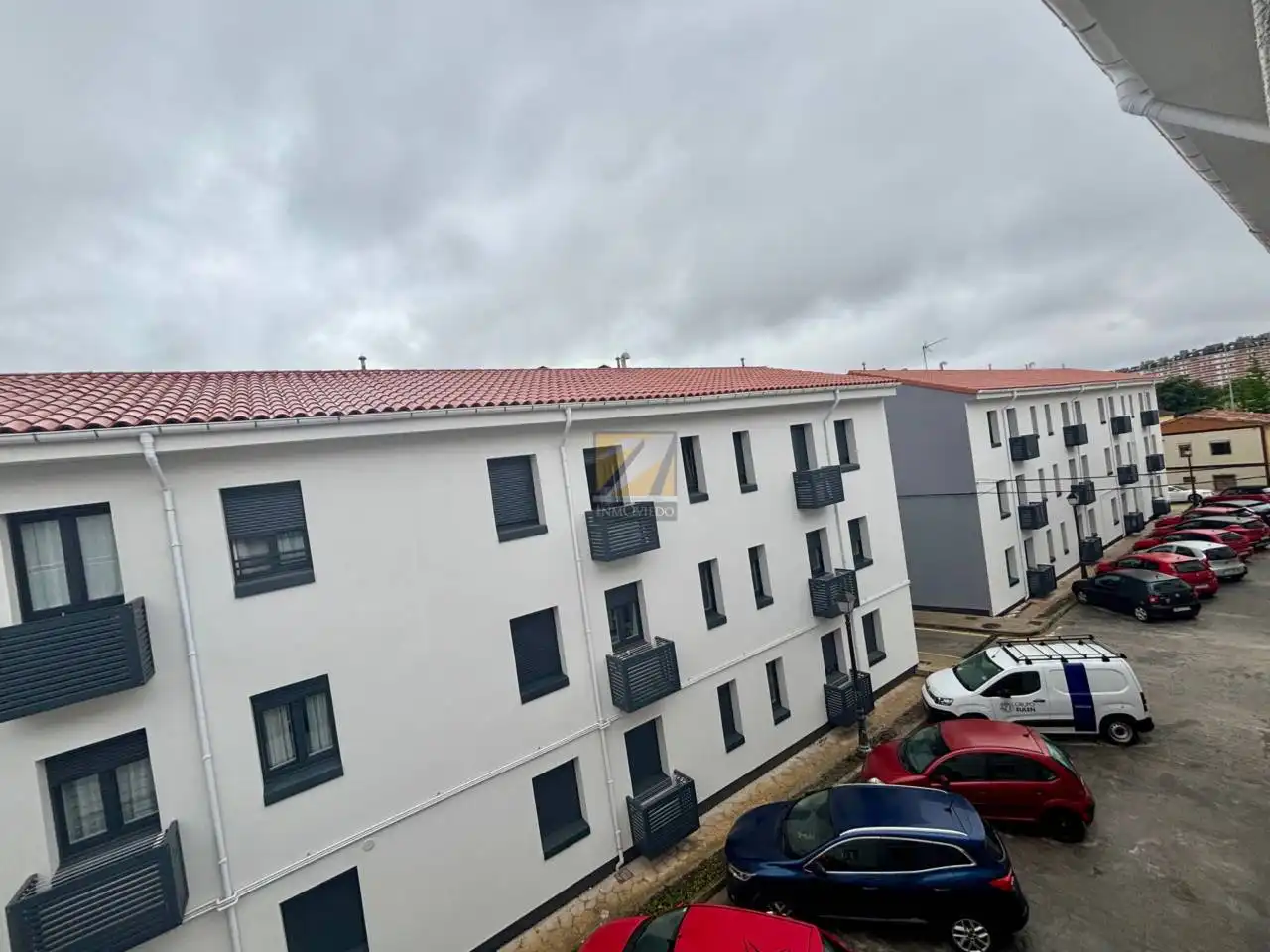 Vista exterior de Pis en venda en Oviedo  amb Calefacció i Moblat
