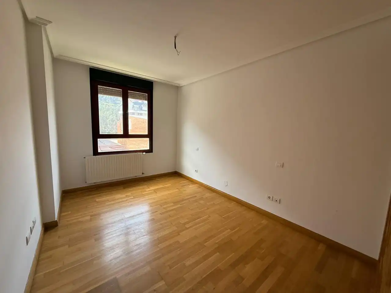 Bedroom of Flat for sale in Castro-Urdiales  with Heating, Parquet flooring and Terrace