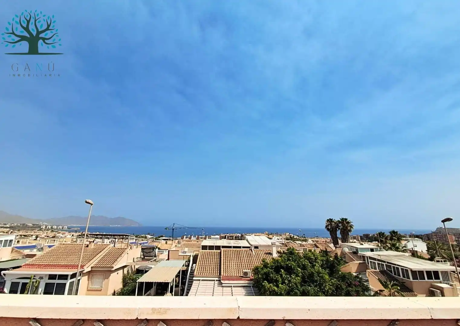 Vista exterior de Àtic en venda en Mazarrón amb Aire condicionat, Terrassa i Piscina comunitària