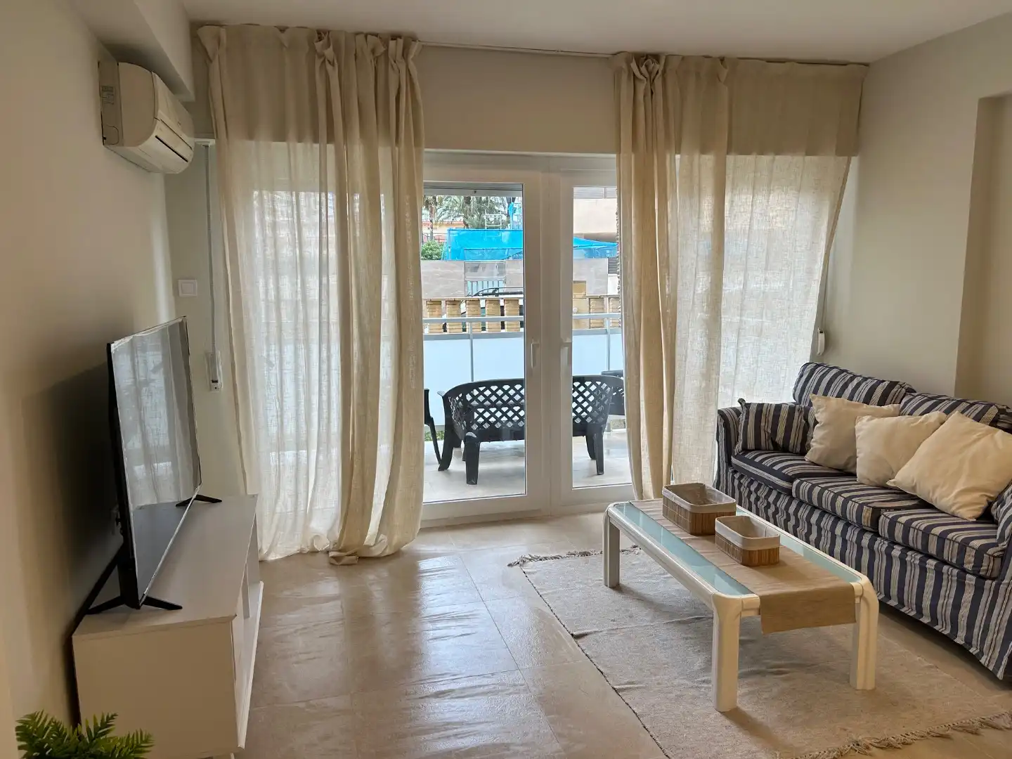Apartamento con ascensor en venta en Avda Holanda 4, imagen 2