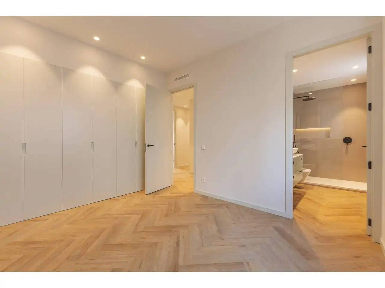 Habitación de Piso en venta en Valencia con Aire acondicionado, Parquet y Alarma