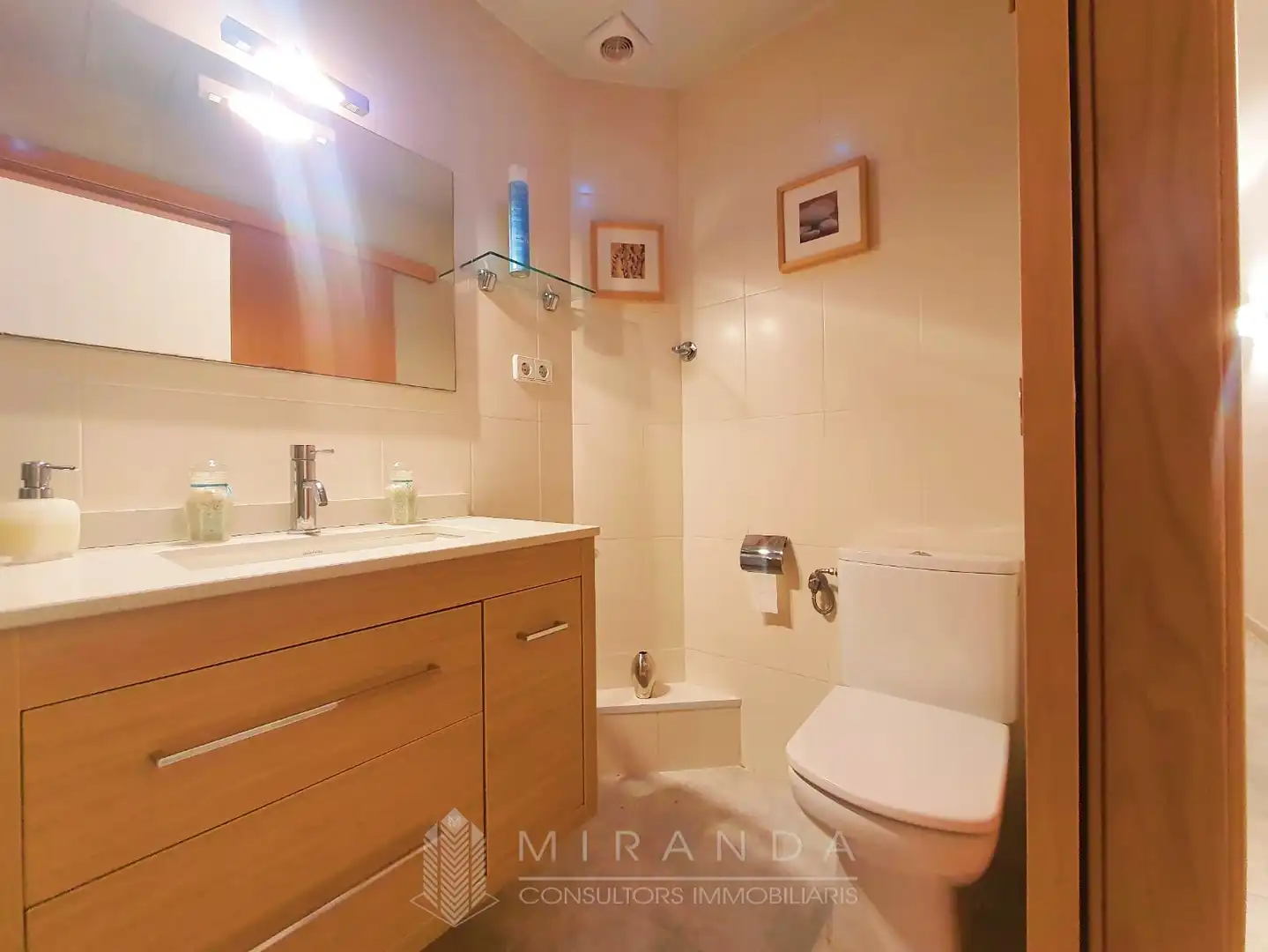 Baño de Piso en venta en Granollers con Aire acondicionado, Calefacción y Balcón
