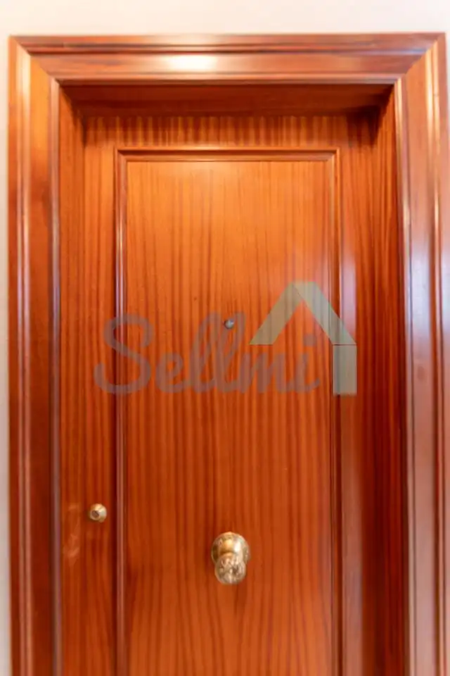 Flat for rent in Calle Gregorio Marañon, Vallobín