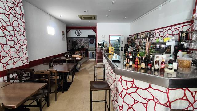 Local comercial en Alquiler en La Llàntia