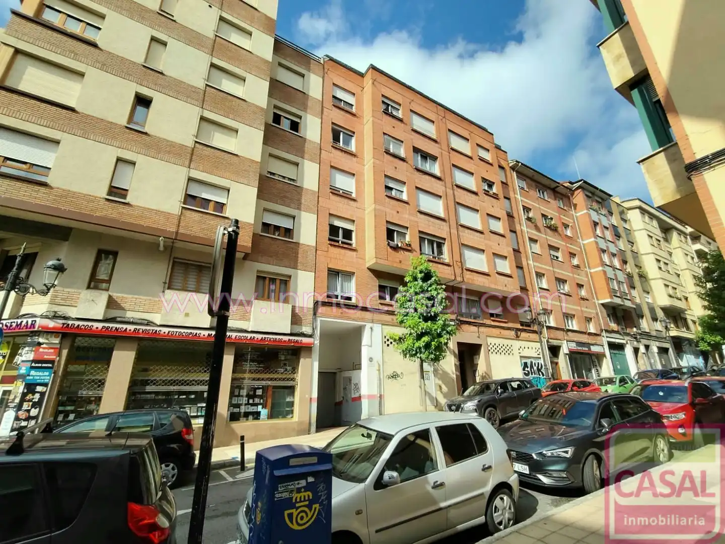 Vista exterior de Pis de lloguer en Oviedo  amb Calefacció i Moblat