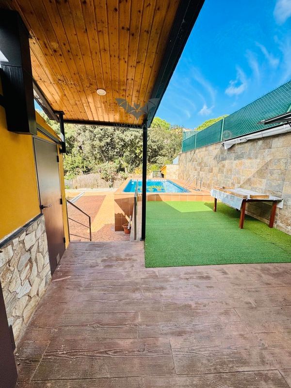 Piscina de Casa o xalet en venda en Lloret de Mar amb Aire condicionat, Calefacció i Jardí privat