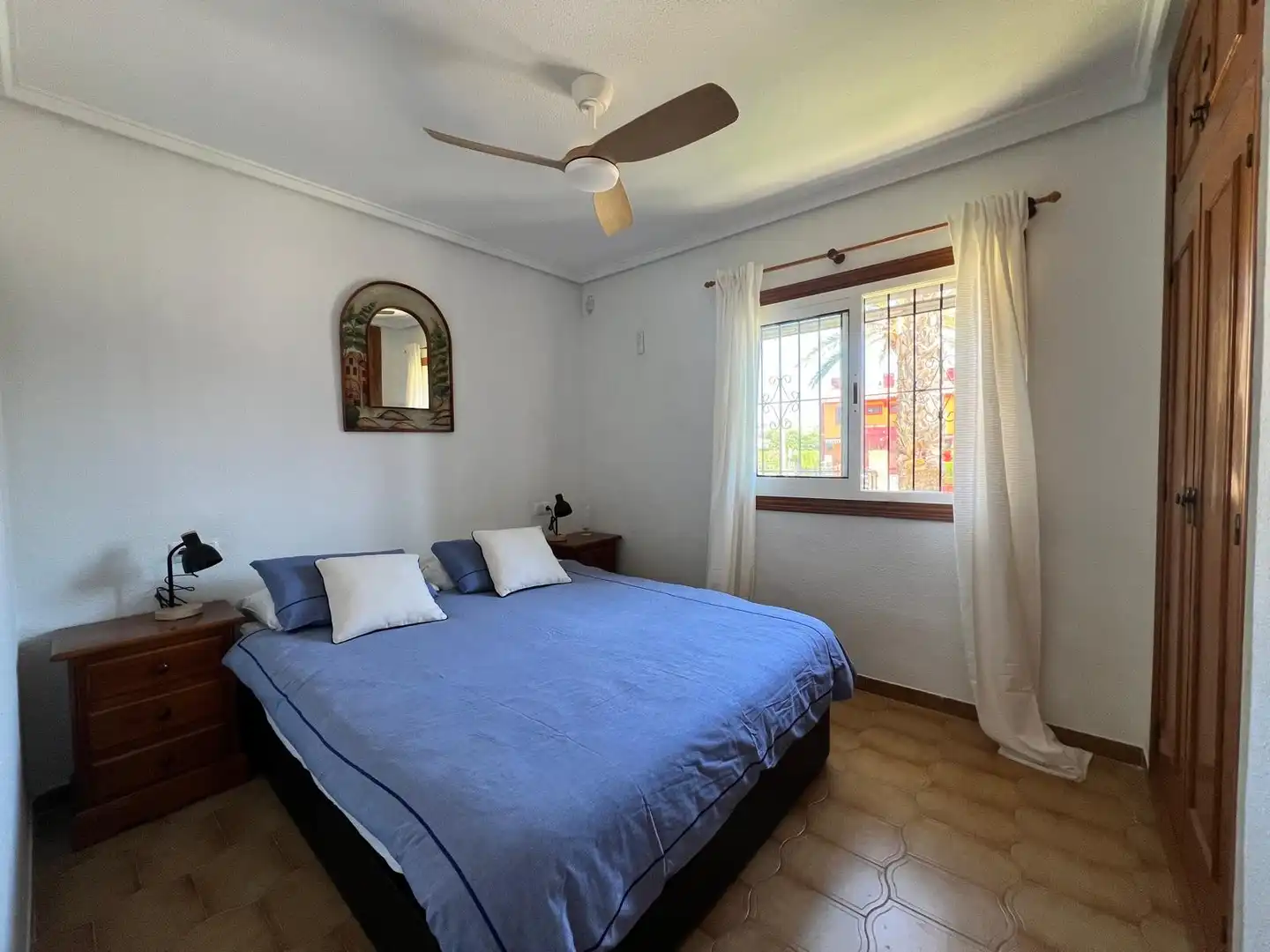 Schlafzimmer von Erdgeschoss zur Miete in Orihuela mit Klimaanlage, Heizung und Privatgarten