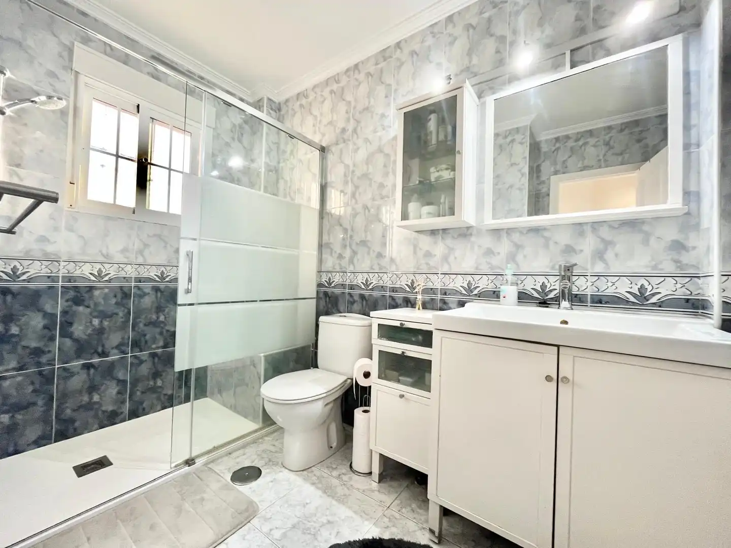 Bathroom of Houses for rent in Orihuela  with Air Conditioner, Heating and Terrace