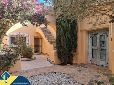 Casa amb piscina en venda a Sant Josep