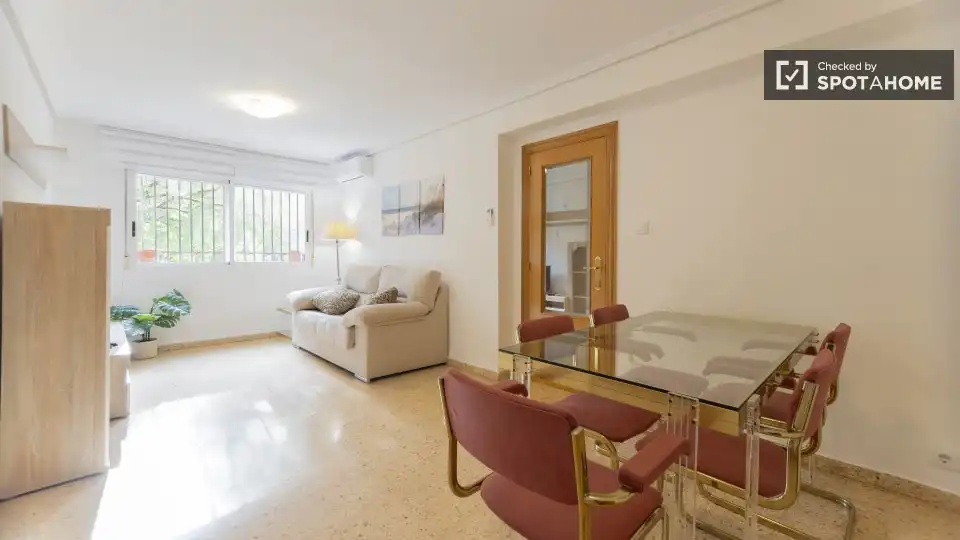Sala de estar de Piso de alquiler en Valencia con Aire acondicionado, Calefacción y Amueblado