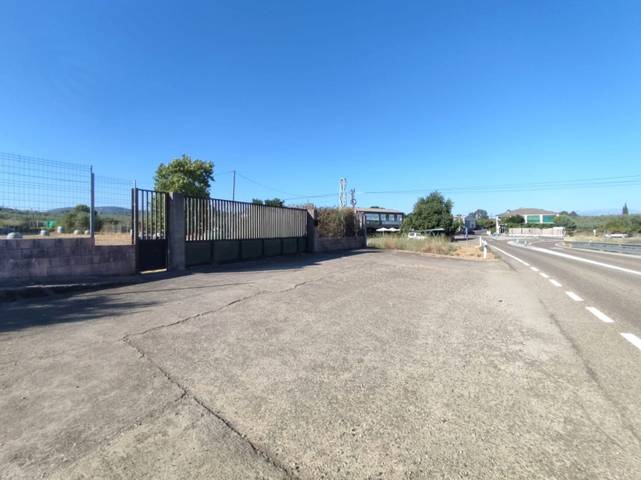 Nave industrial en Venta en Mohedas de Granadilla