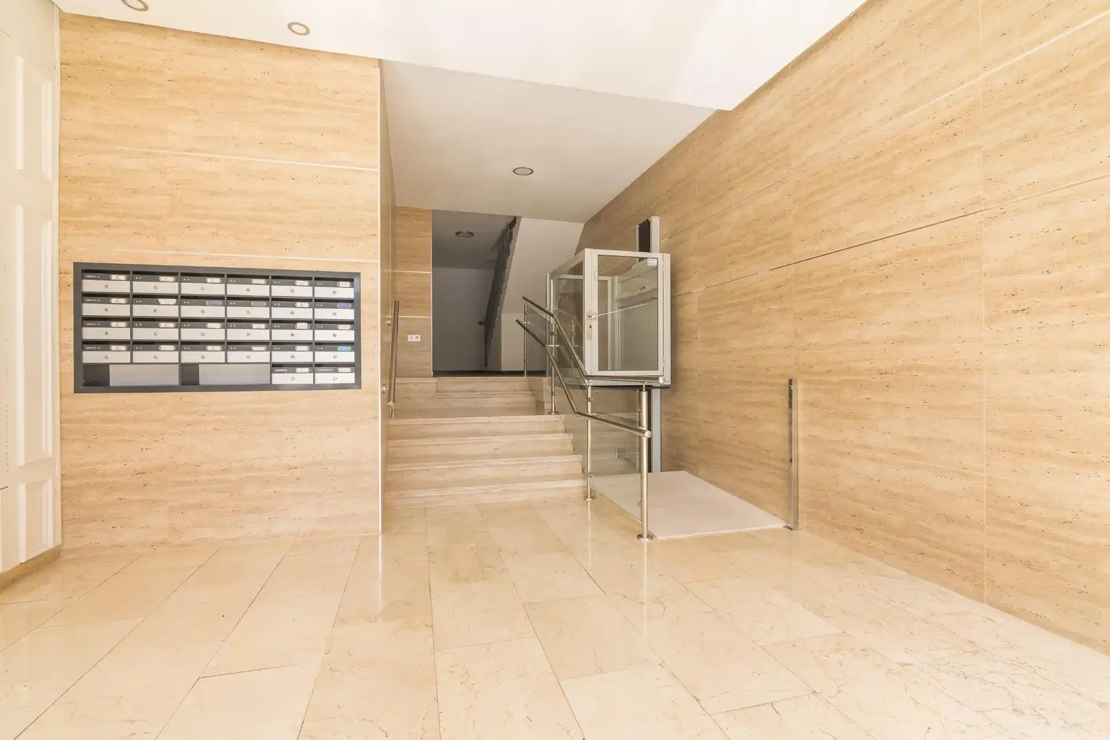 Flat with terrace for sale in Calle DR FERRAN, imagen 33