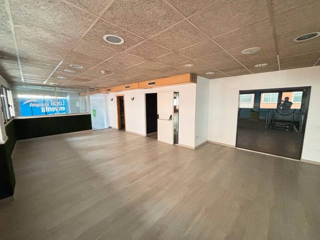 Local comercial en Venta en Carrer de Prim en Zona Avenida del Mar
