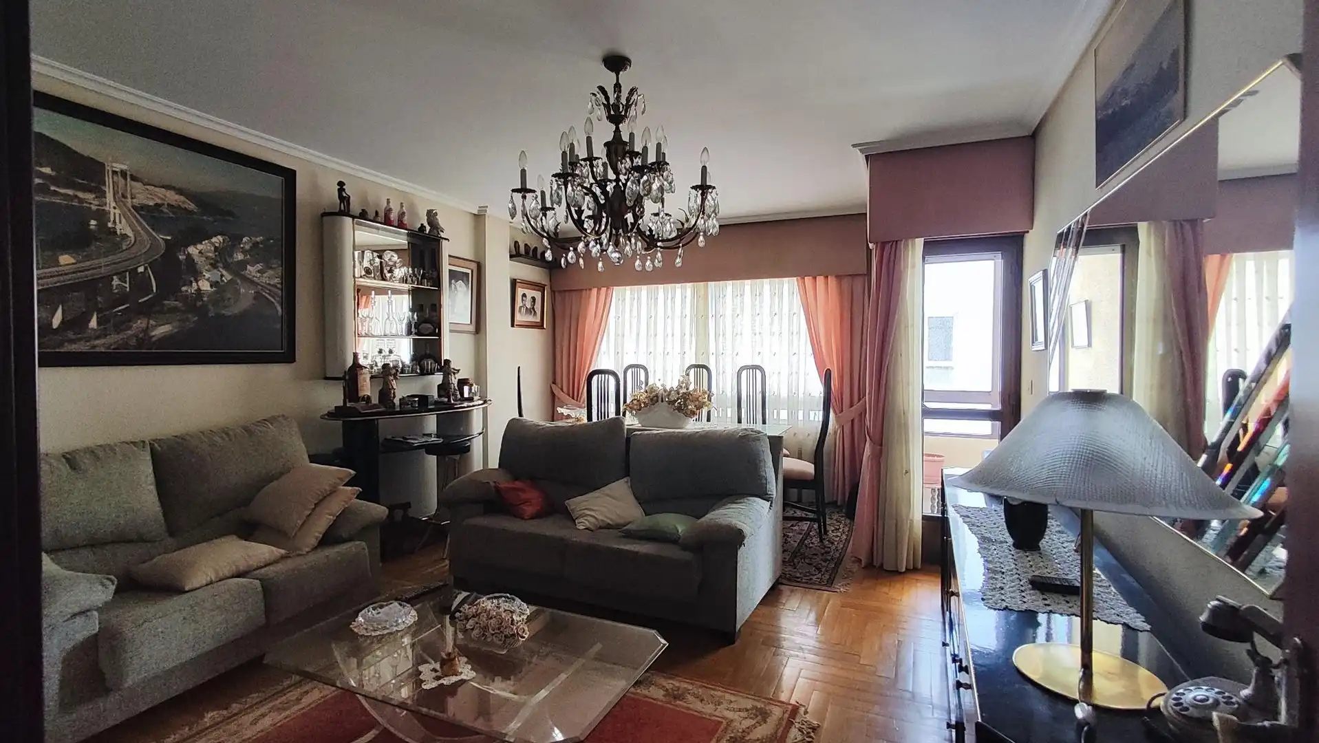 Sala de estar de Piso en venta en Vigo  con Calefacción, Trastero y Amueblado