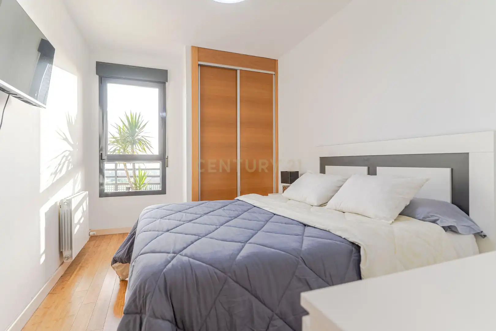 Dormitori de Apartament en venda en Granada amb Aire condicionat, Traster i Piscina