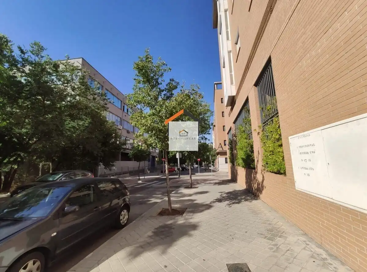 Vista exterior de Piso de alquiler en Madrid con Aire acondicionado, Calefacción y Parquet