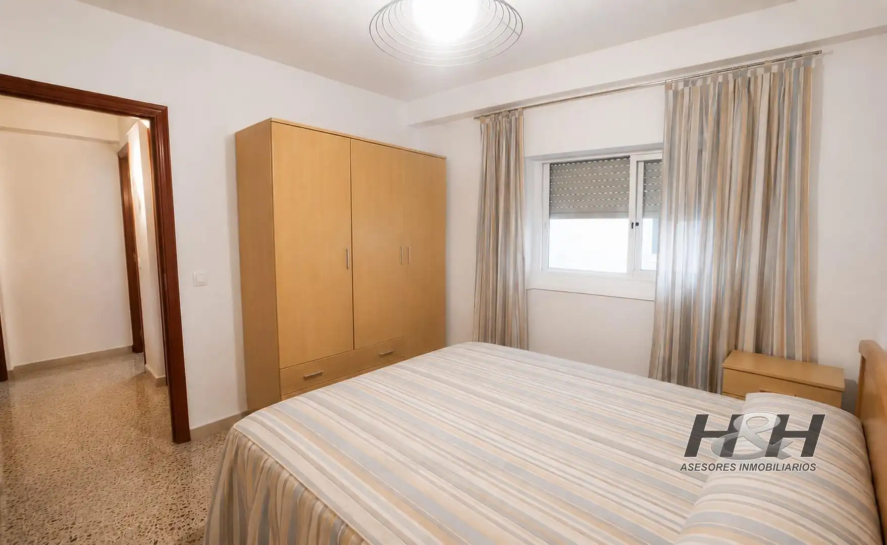 Dormitori de Casa o xalet en venda en Paterna amb Aire condicionat i Terrassa