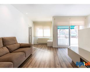 Living room of Flat for sale in Sabadell  with Air Conditioner, Heating and Parquet flooring