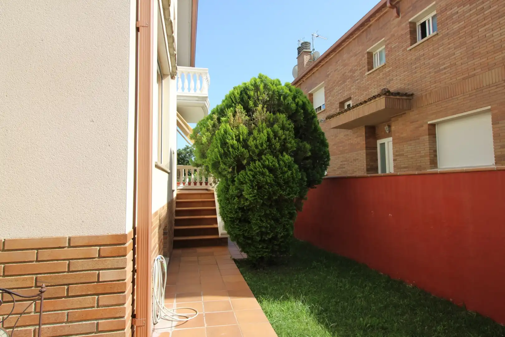 Garden of Houses for sale in Figueres  with Heating
