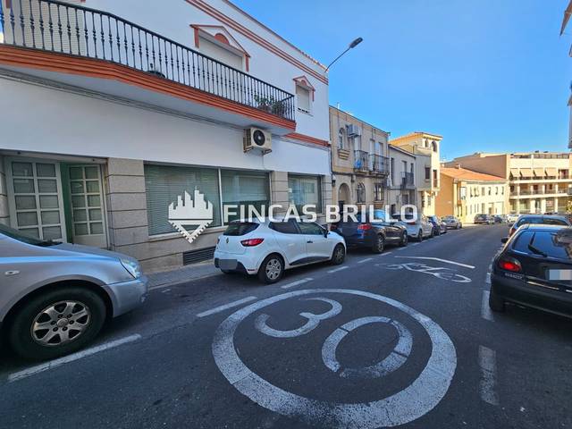 Local comercial en Alquiler en Calle Ceres en Casco Antiguo