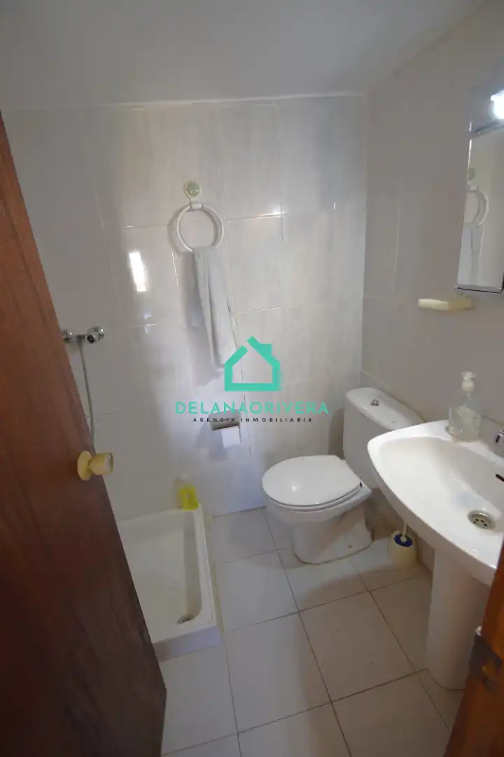 Baño de Casa o chalet en venta en Molina de Aragón con Calefacción, Jardín privado y Trastero