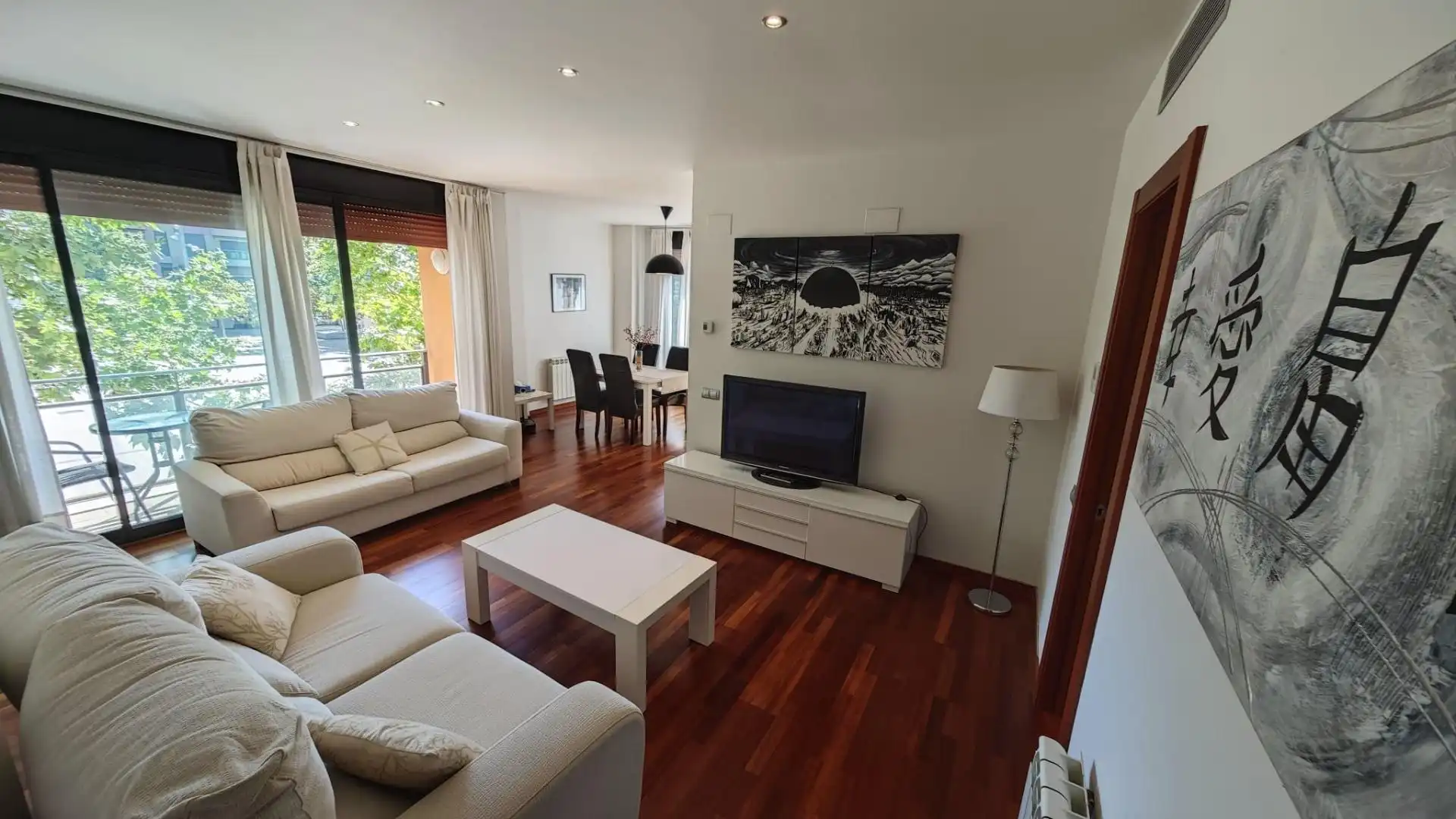 Sala de estar de Piso en venta en Vilanova i la Geltrú con Aire acondicionado, Calefacción y Parquet