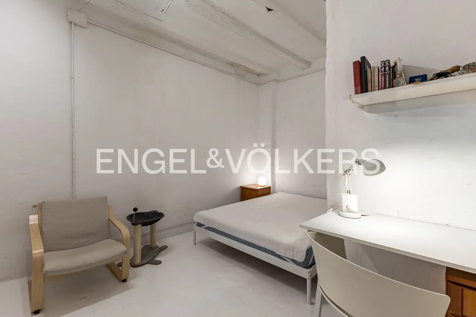 Habitación de Piso en venta en Barcelona con Calefacción y Balcón
