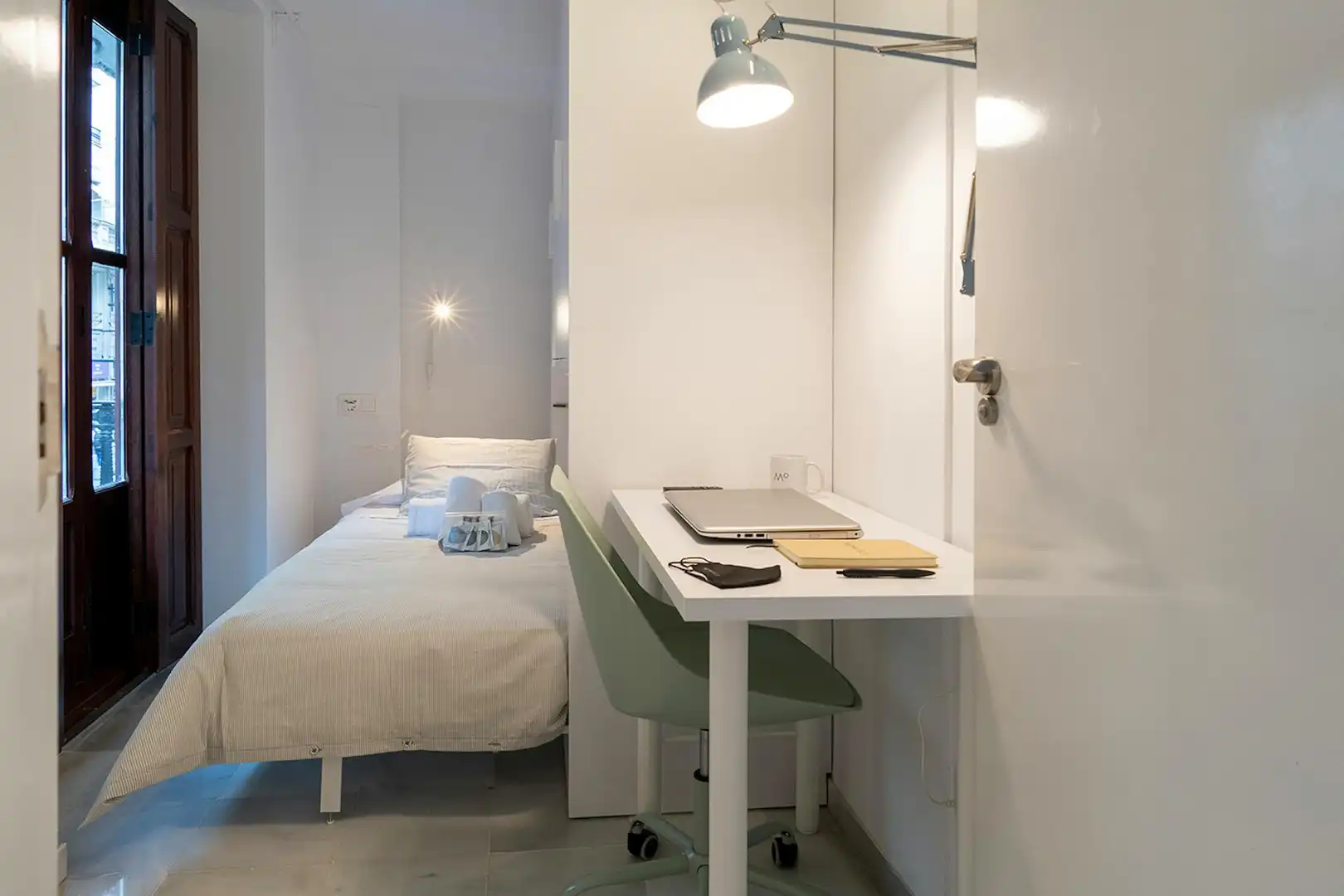 Schlafzimmer von Wohnung zur untervermieten in Valencia mit Heizung, Möbliert und Waschmaschine