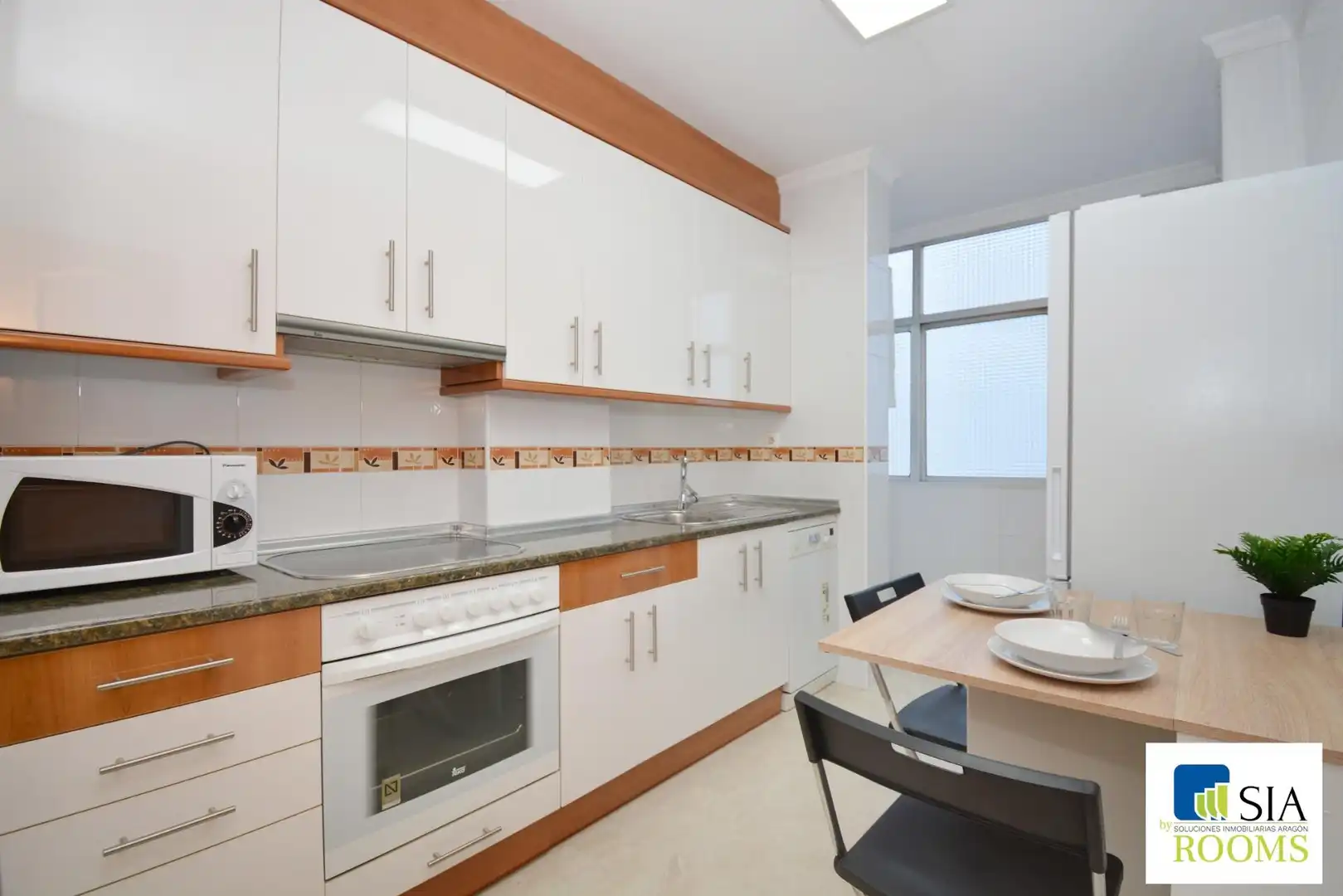 Room in Calle LATASSA, FELIX, 26, Universidad San Francisco