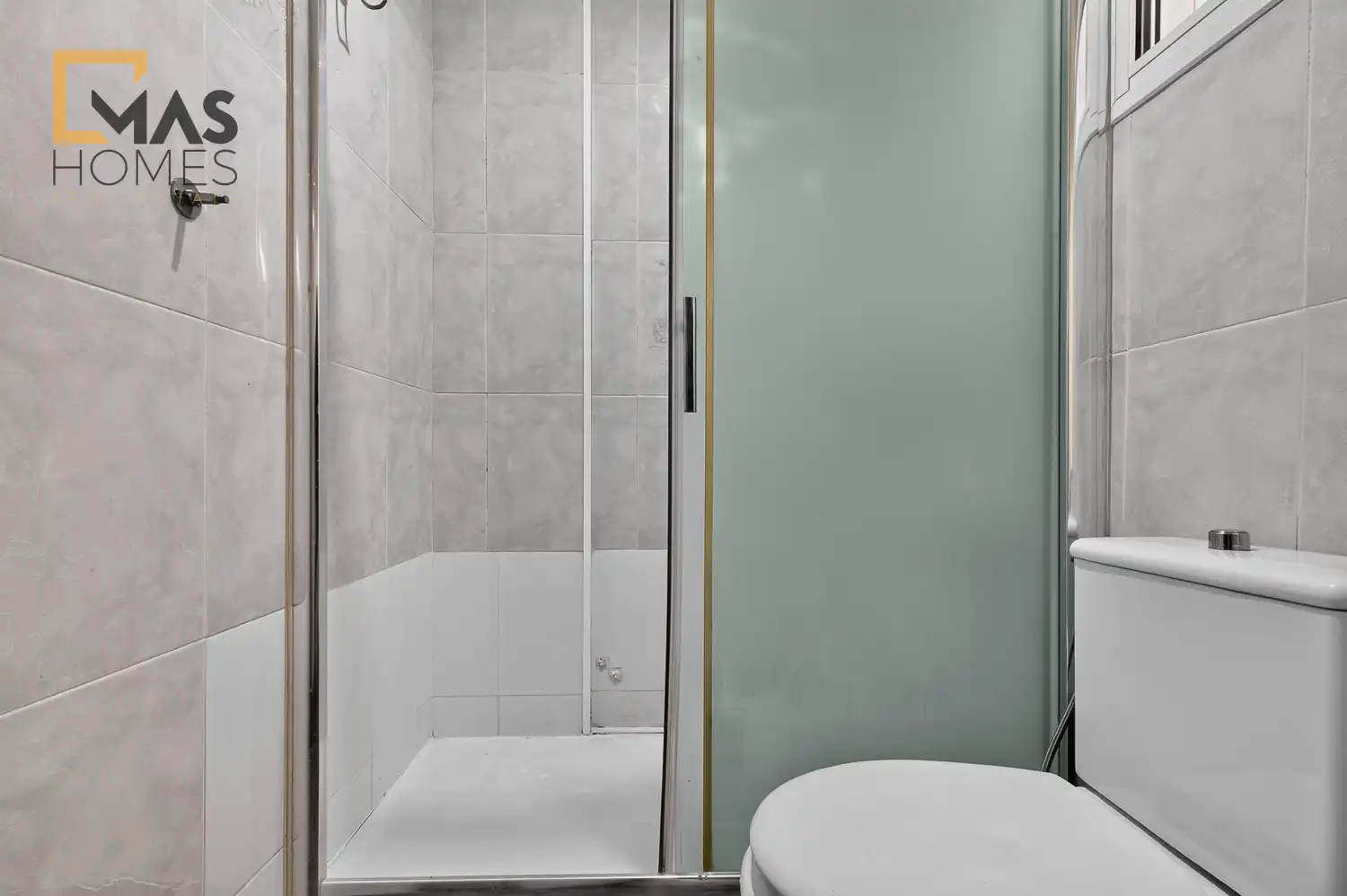 Baño de Piso en venta en Terrassa con Aire acondicionado, Calefacción y Terraza