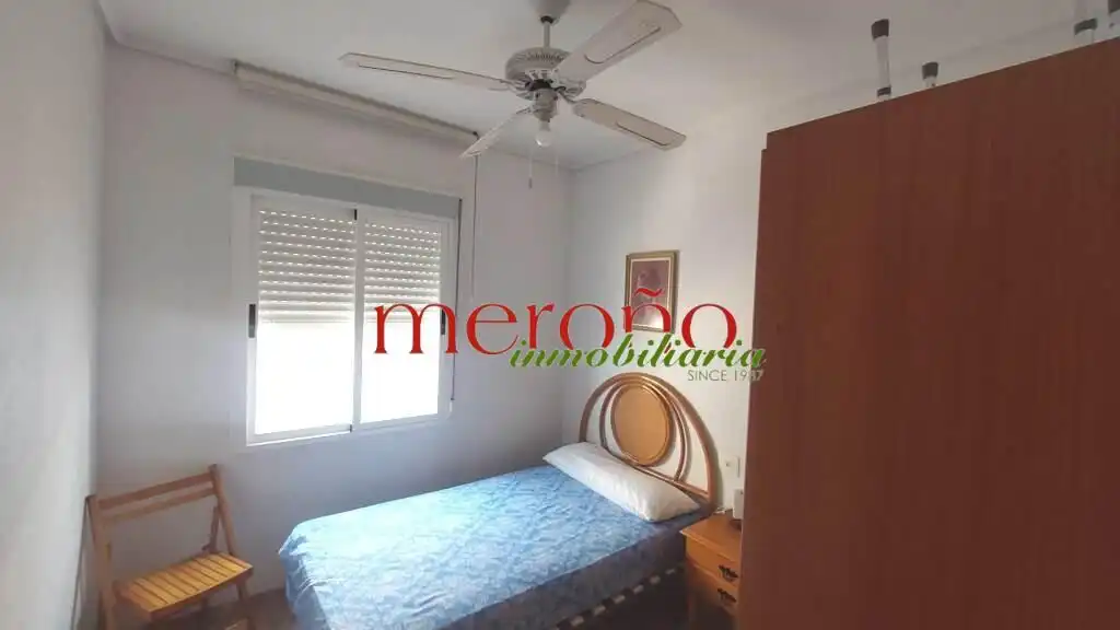 Dormitori de Apartament en venda en Santa Pola amb Terrassa