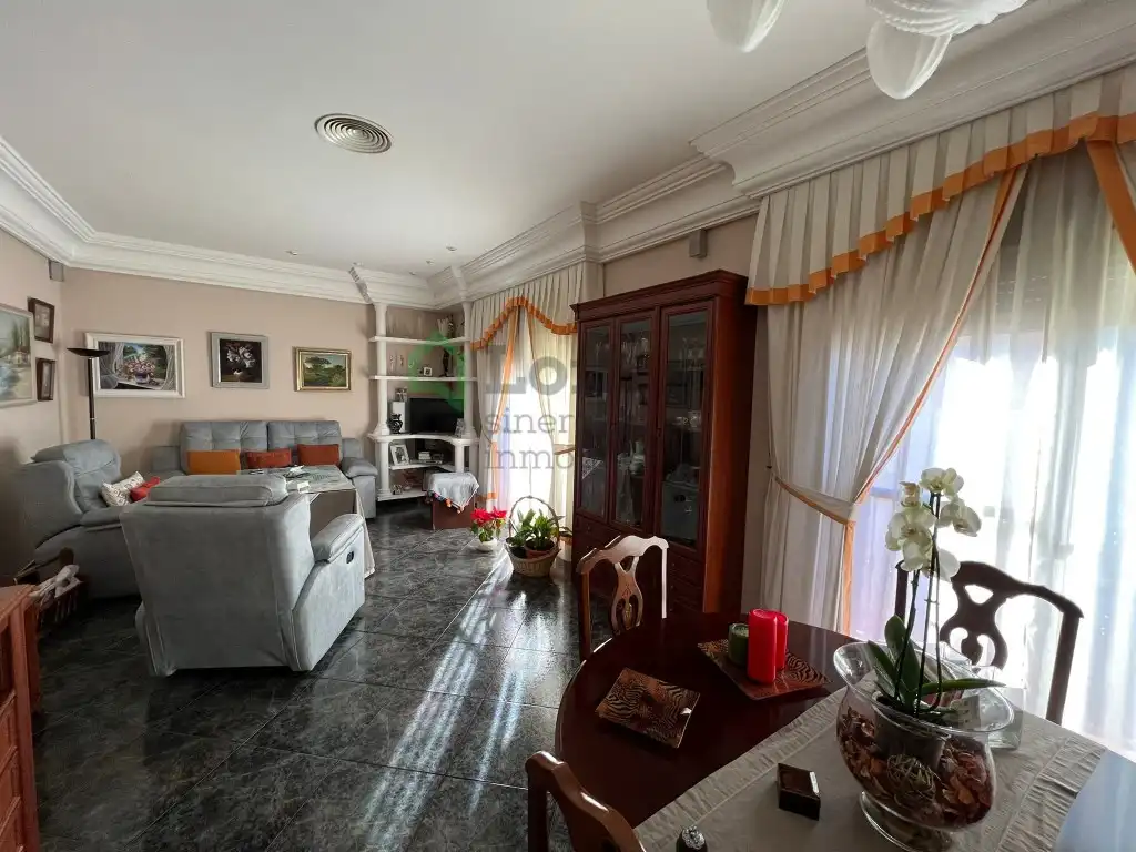 Wohnzimmer von Gebäude zum Verkauf in Badajoz