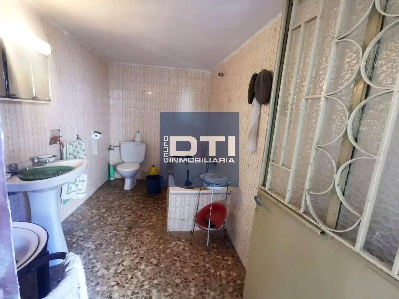 Country homes for sale in Balazote
