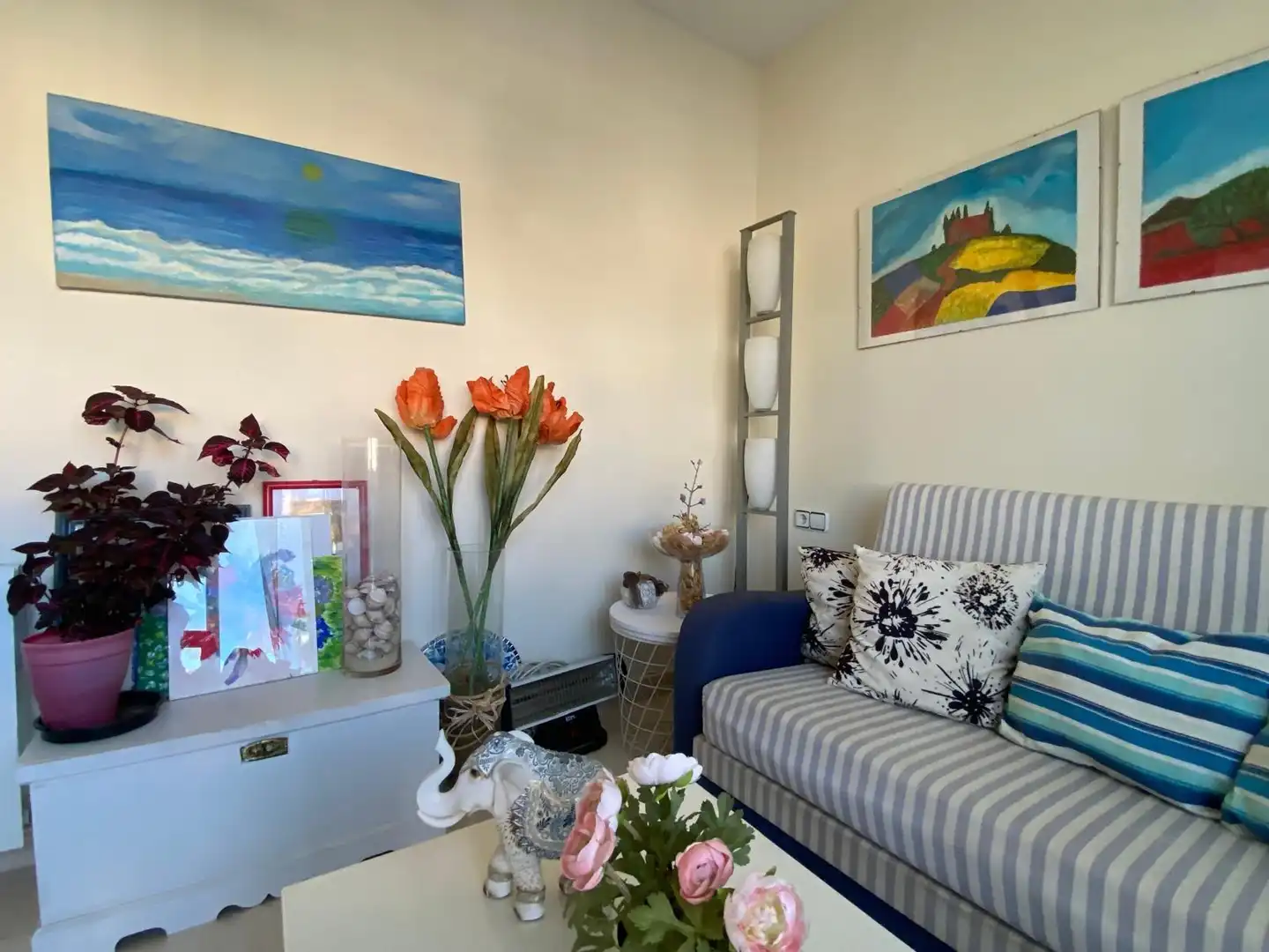 Wohnzimmer von Einfamilien-Reihenhaus zum Verkauf in El Vendrell mit Klimaanlage, Heizung und Terrasse