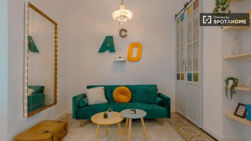Flat with terrace to rent in L'Eixample