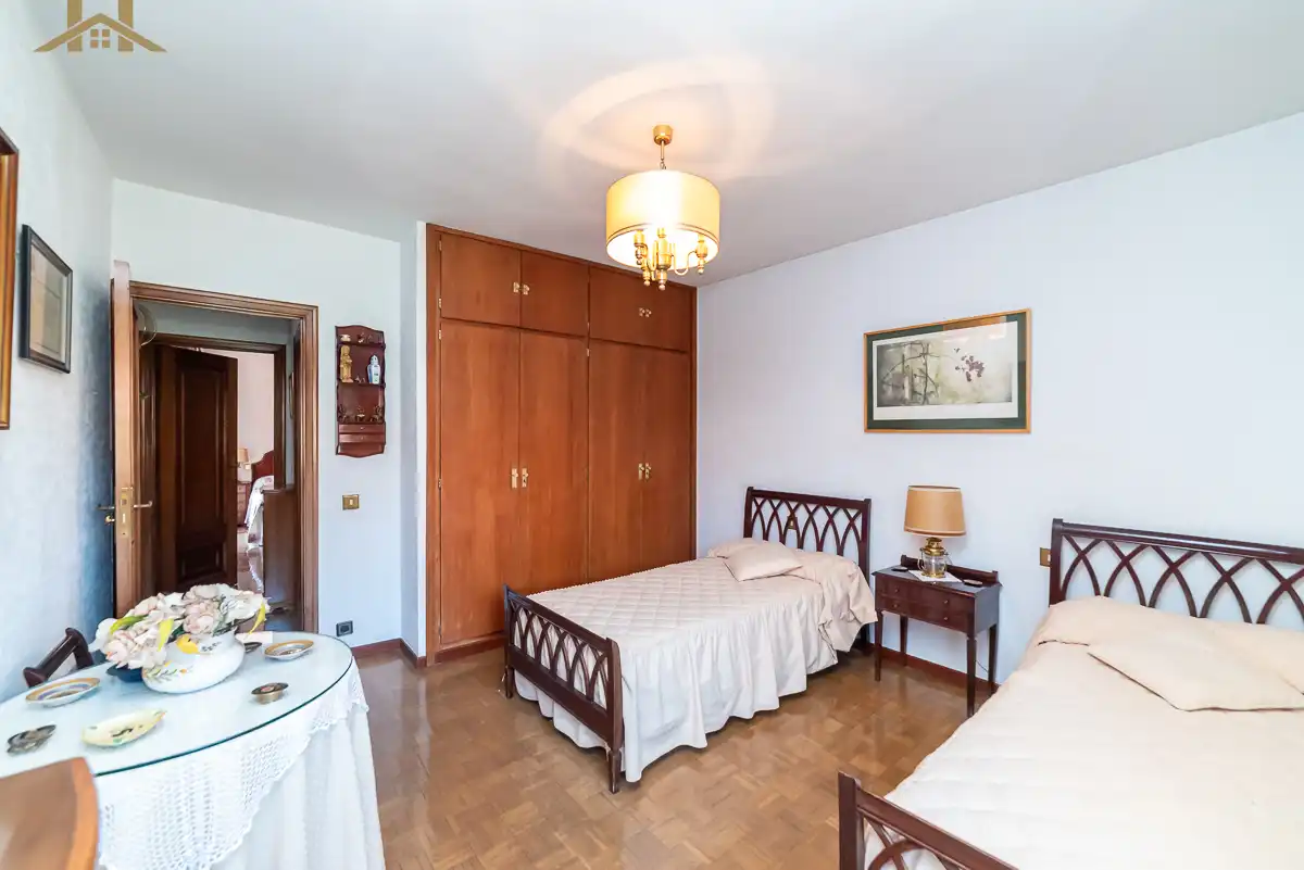 Dormitori de Casa o xalet en venda en Pozuelo de Alarcón amb Calefacció, Jardí privat i Terrassa