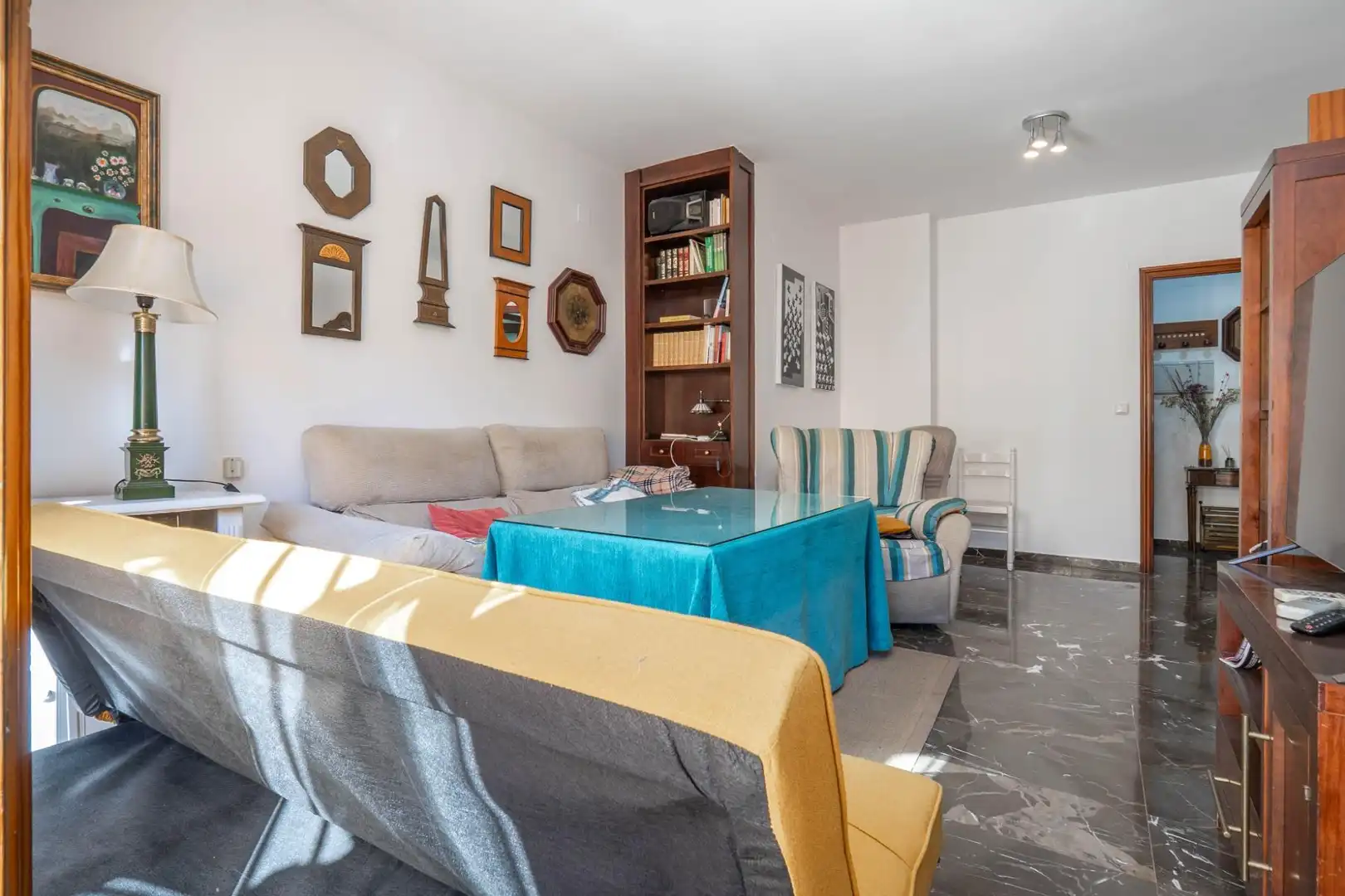 Living room of Flat for sale in Granada  with Heating and Furnished