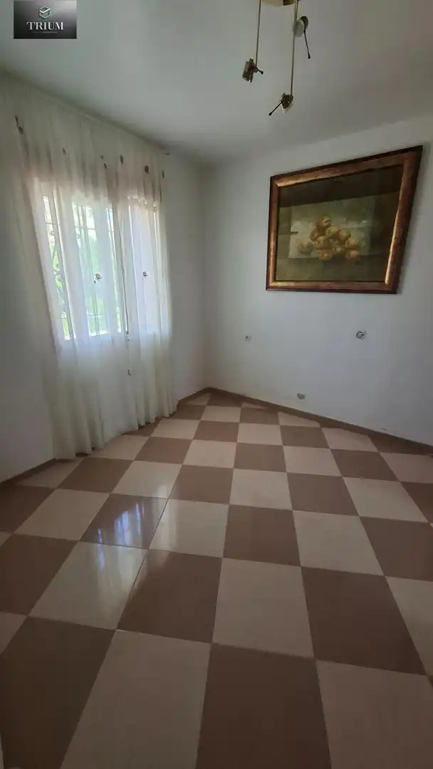 Wohnzimmer von Einfamilien-Reihenhaus zum Verkauf in Pinos Puente mit Klimaanlage