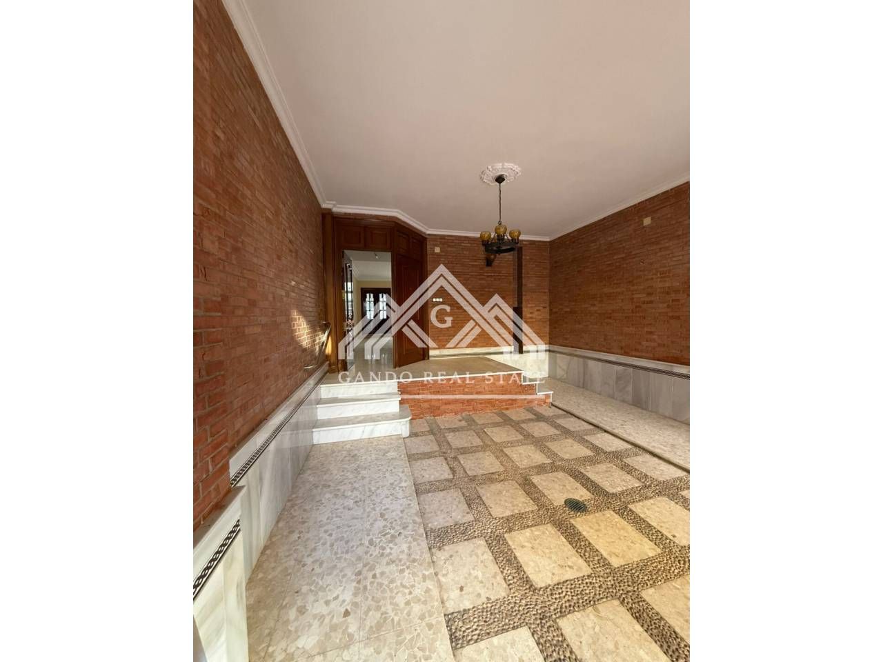 Casa adosada en venda en Dos Hermanas amb Jardí privat i Terrassa