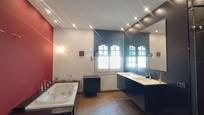 Bathroom of Attic for sale in Sitges  with Air Conditioner, Heating and Parquet flooring