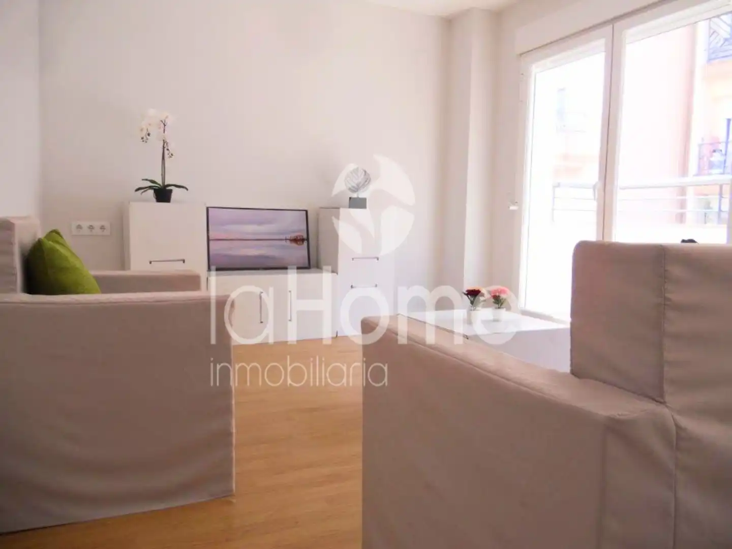Sala de estar de Piso en venta en Paterna con Parquet, Terraza y Horno