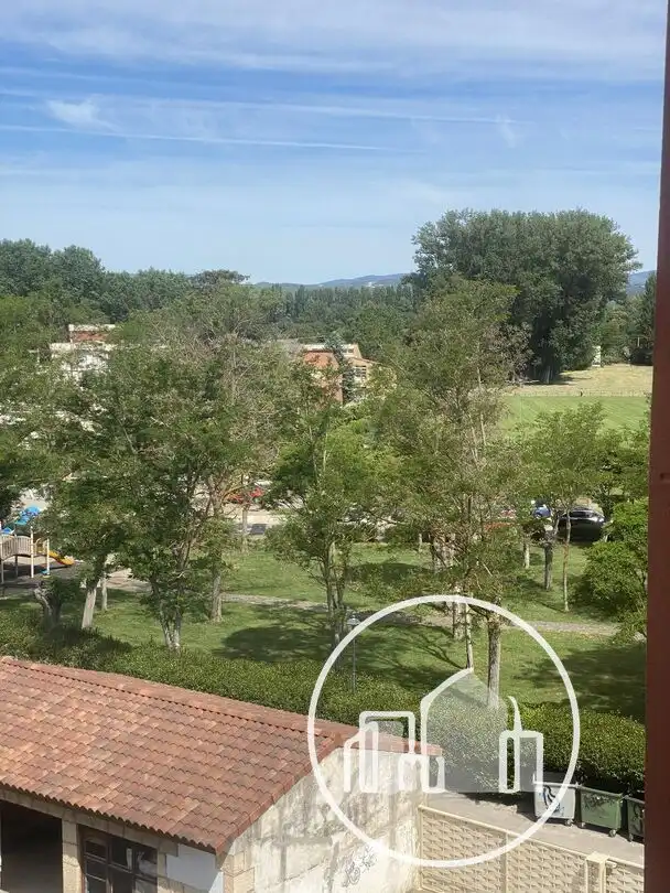 Jardí de Pis en venda en Villarcayo de Merindad de Castilla la Vieja amb Balcó