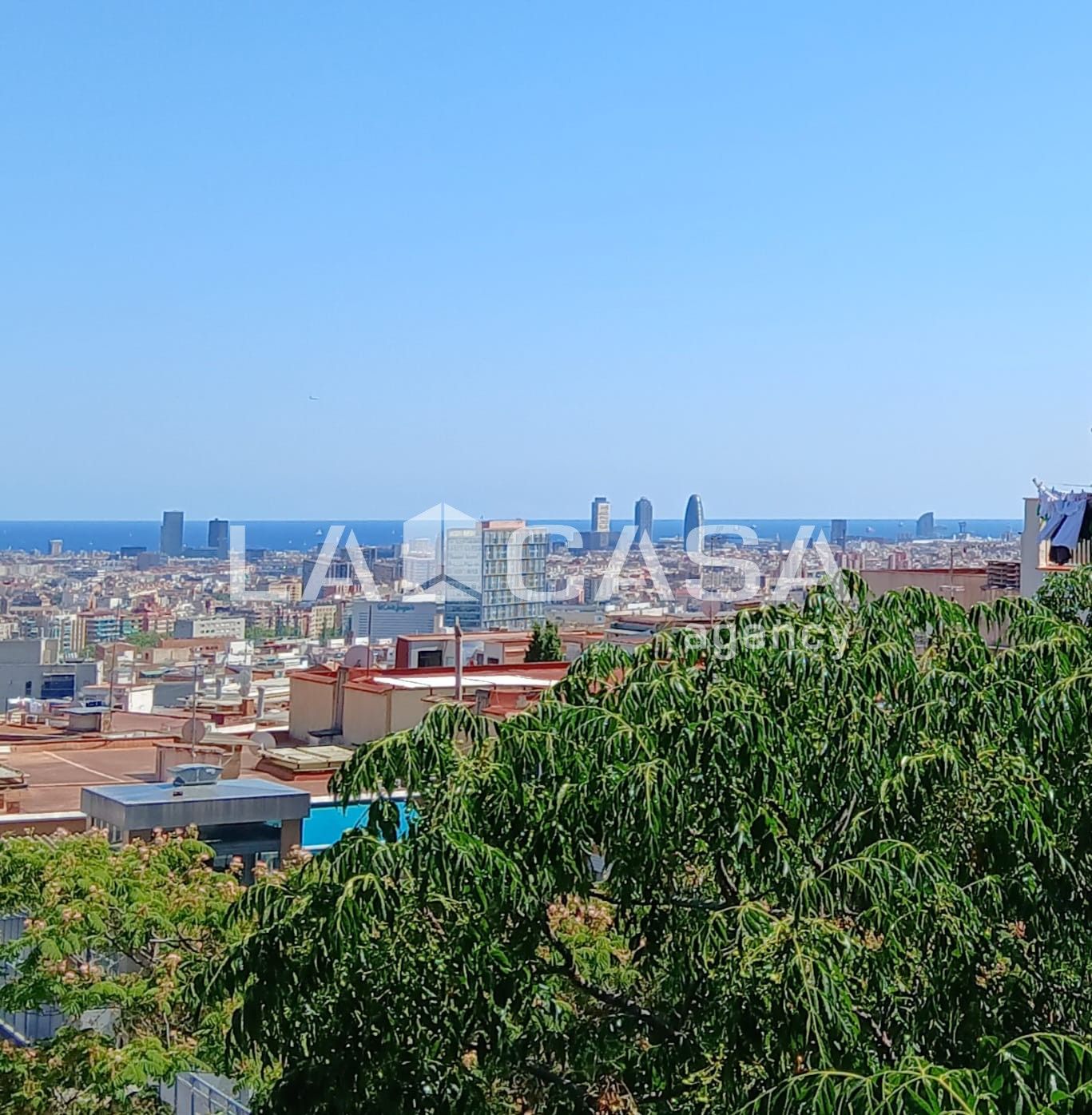 Exterior view of Flat for sale in  Barcelona Capital  with Heating, Storage room and Balcony