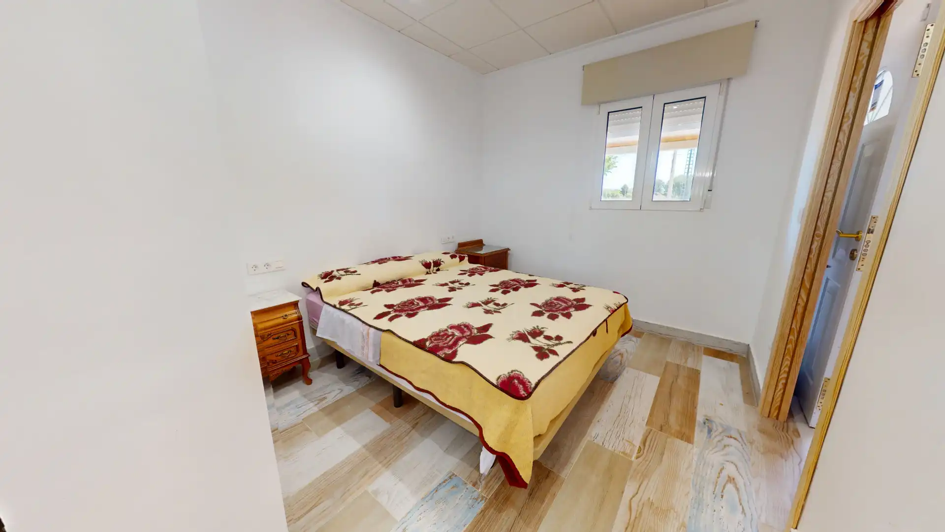 Dormitori de Casa o xalet en venda en Villena amb Jardí privat, Terrassa i Traster